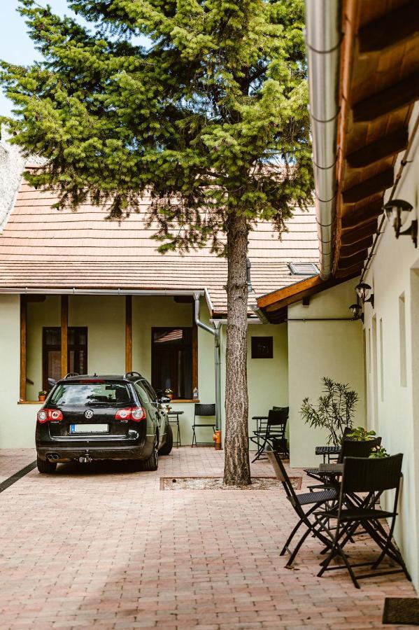 Aparthotel Sziklavendeghaz Veszprém Zewnętrze zdjęcie